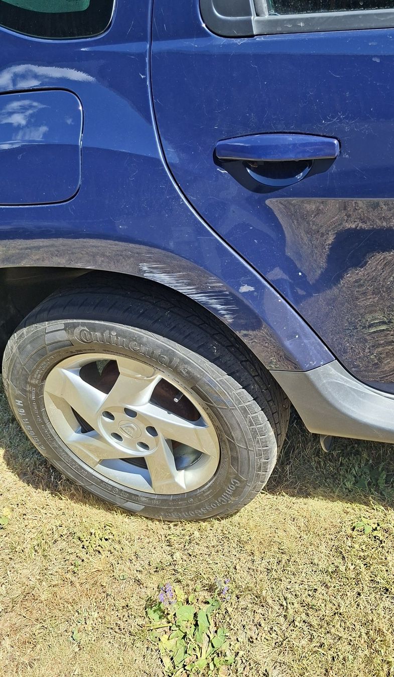 Dacia Automobili: Dacia Duster 4x4 1.6 – Usato da Disentis/Mustér venduto da Andvana 4