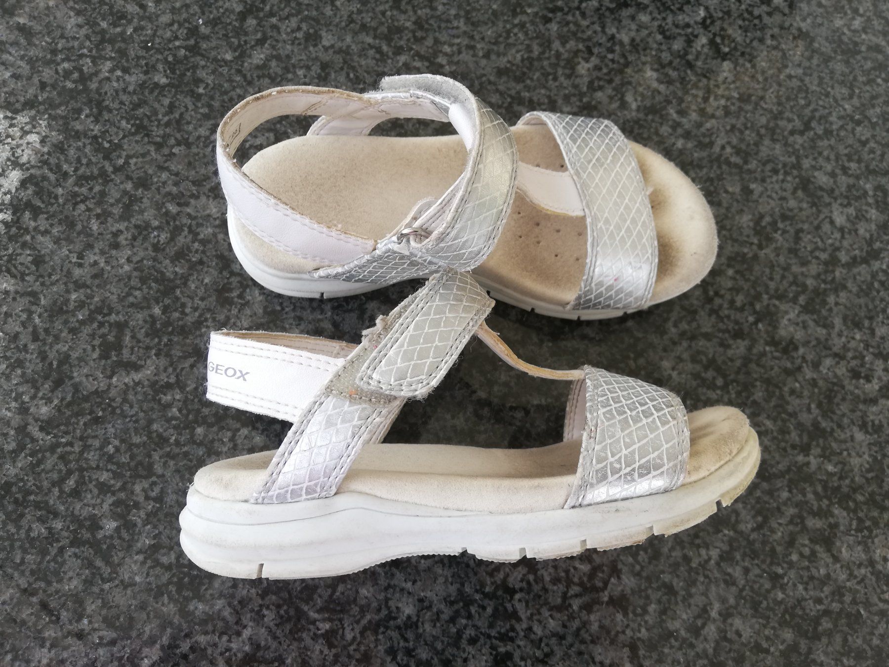 Geox Scarpe per ragazze: GEOX Sandale Gr 26 – Usato da Bünzen venduto da nagyagi111mail 1