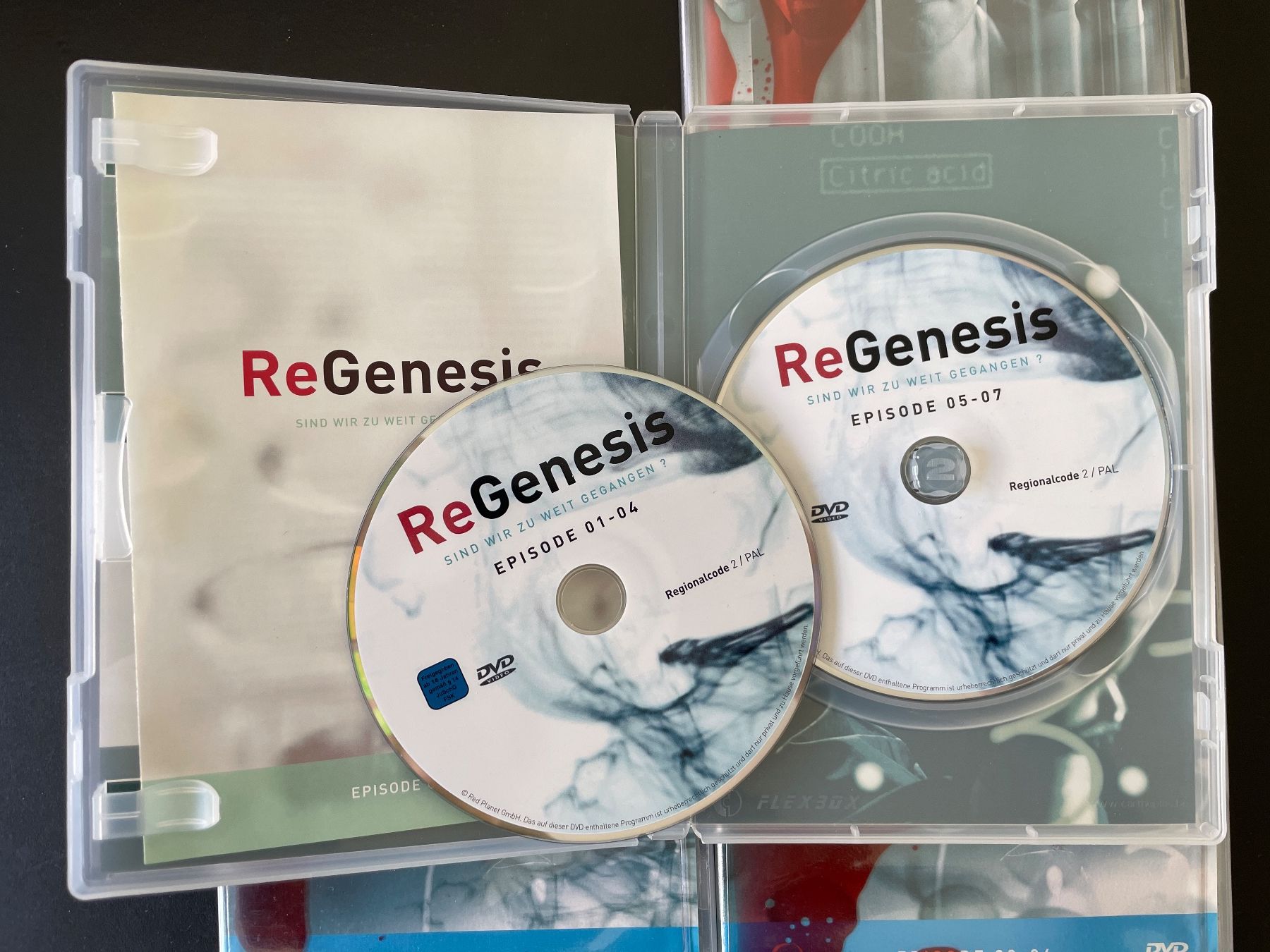 Tutti i DVDs: ReGenesis Staffel 1 & 2 (8 DVDs) – Usato da Bern venduto da ebl_tqk2 2