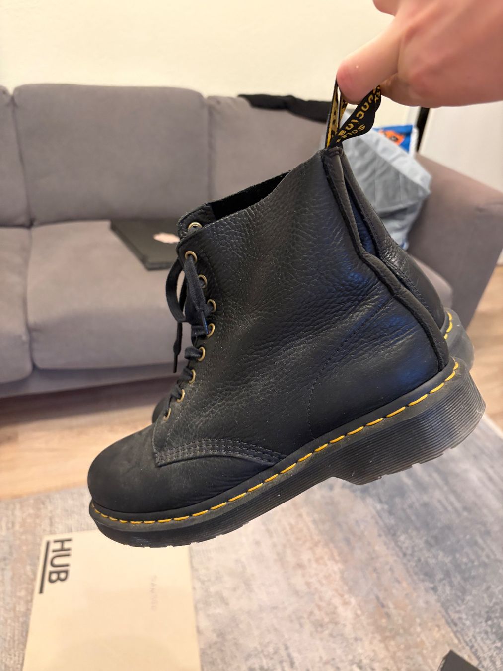 Dr. Martens Herrenschuhe: Dr. Martens boots black good condition – Gebraucht aus Lausanne von san_9d2j 3