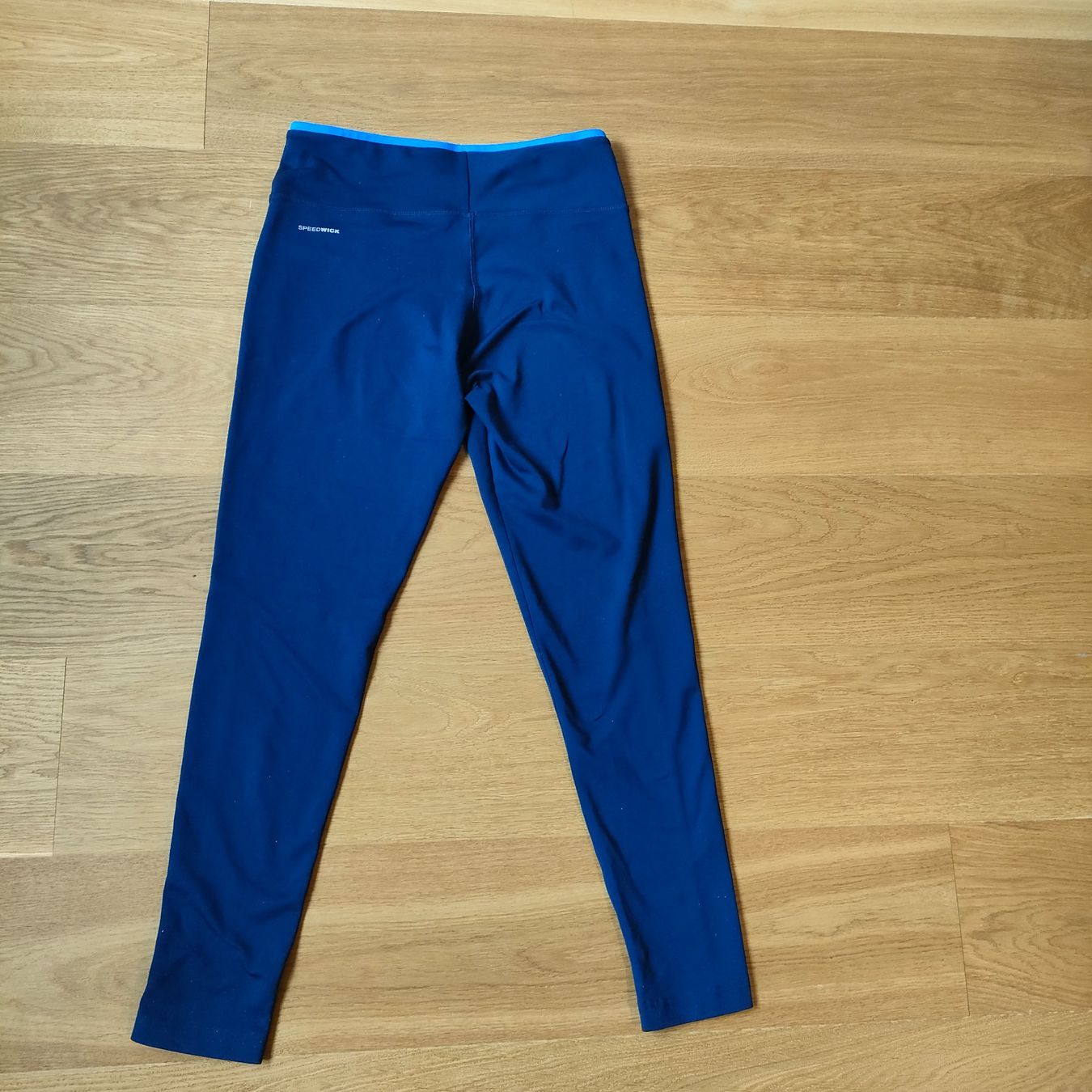 Reebok Pantaloni: Reebok Trainingshose – Nuovo (secondo la descrizione) da Kilchberg ZH venduto da evahug 2