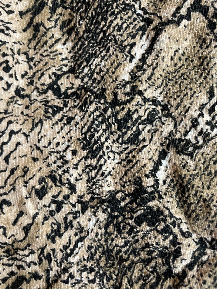 Bershka Top: Langarmshirt/Top, Schlangenmuster Schlangen Optik, Gr. S – Nuovo (secondo la descrizione) da Zürich venduto da Carlajimena 4