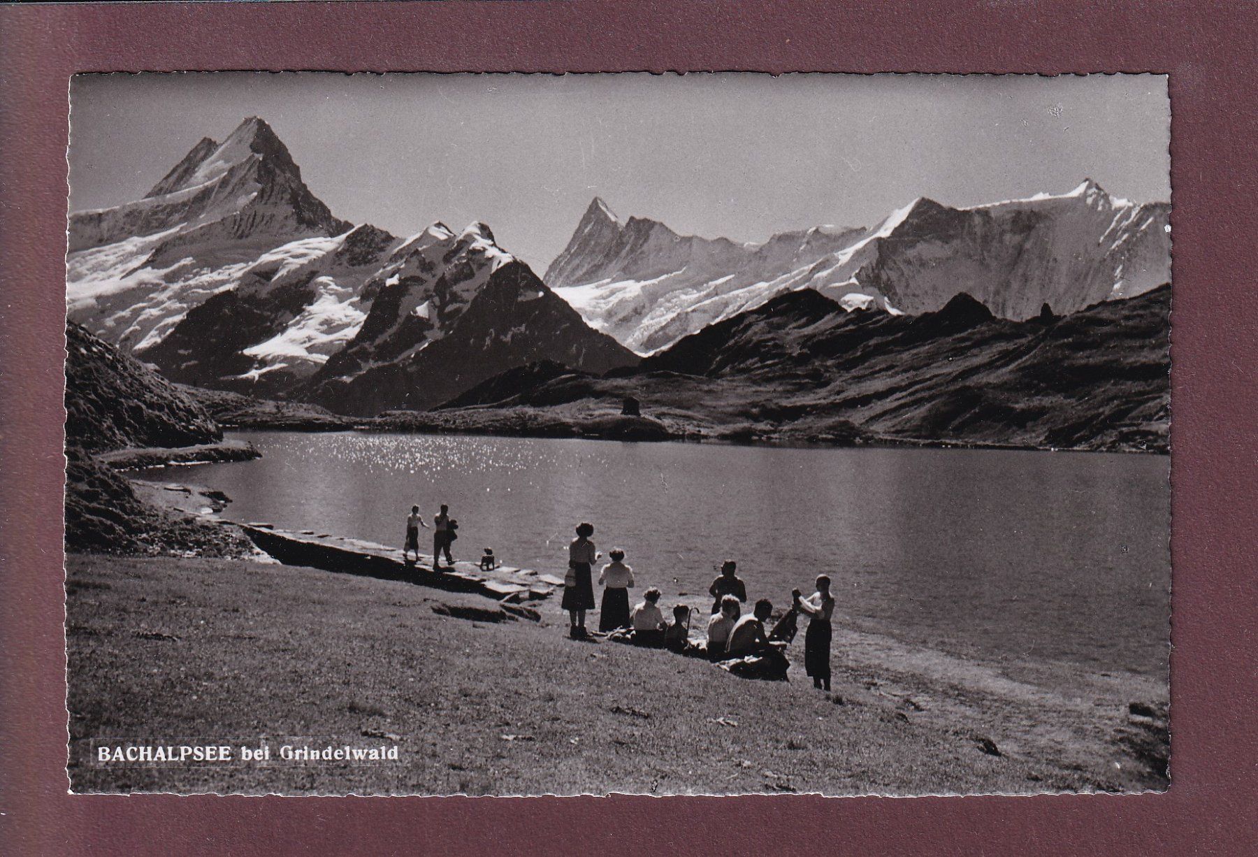 Cartoline postali: BACHALPSEE bei Grindelwald - Leute – Usato da Pully venduto da nicecards