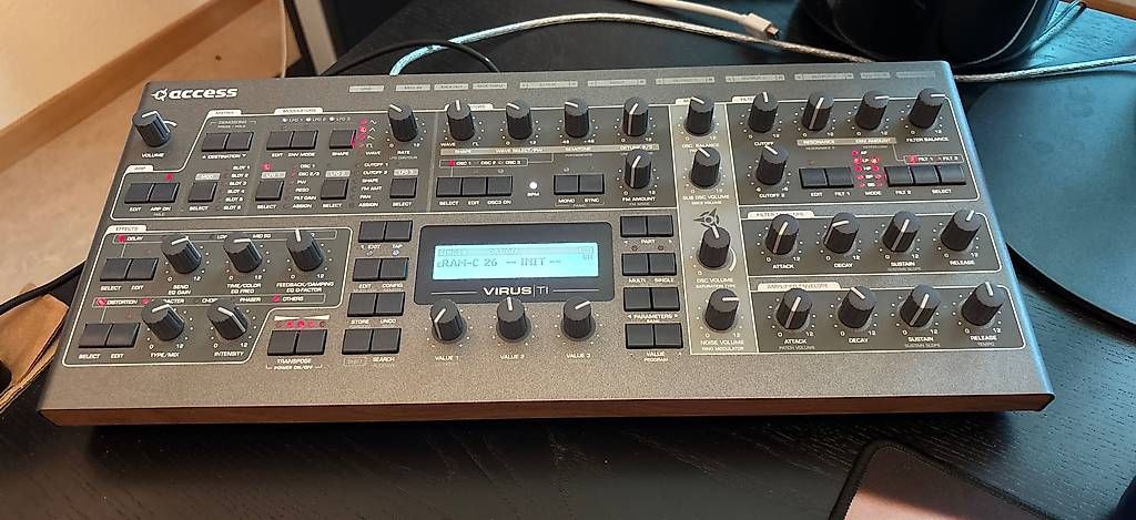 Musikinstrumente: Access Virus TI2 – Gebraucht aus Winterthur von Unmooglich