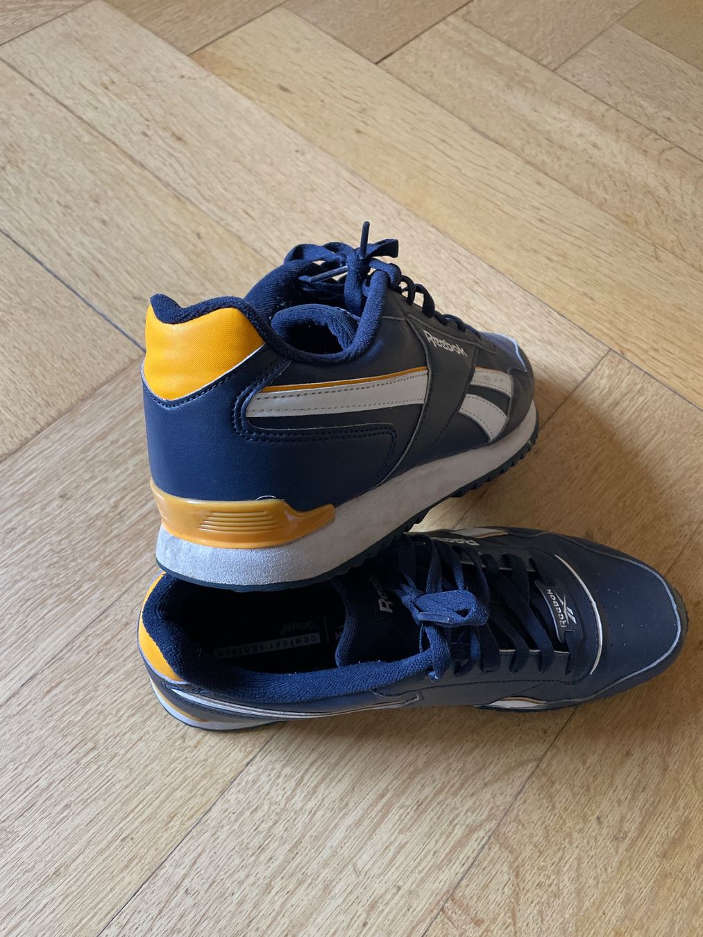 Reebok Chaussures hommes: Reebok Classic 42 – D'occasion à Basel par pfo_jhp9 1