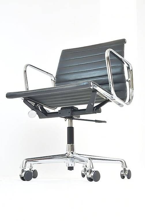 Sedie: Charles & Ray Eames Office Chair EA 117 – Usato da Zürich venduto da IndividumCH 1