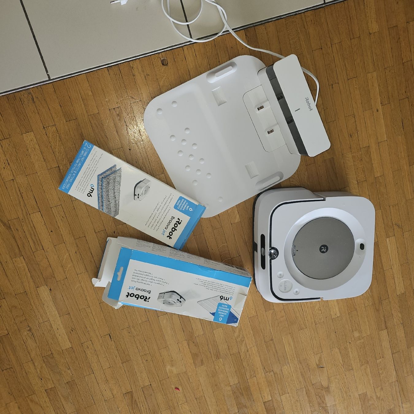 Irobot Staubsauger & Zubehör: Irobot M6,Comme neuf. – Gebraucht aus Plan les ouates von Braun_charly 1