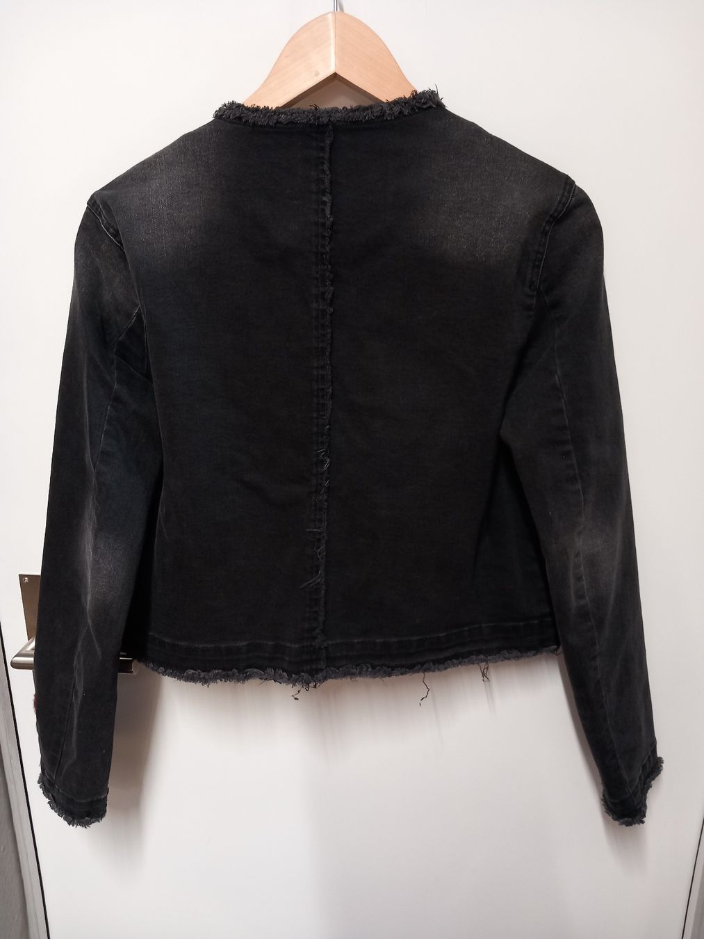 Benetton Jacken: Benetton Jeansjacke stretch Gr.38 – Gebraucht aus Merligen von muss_haben 3