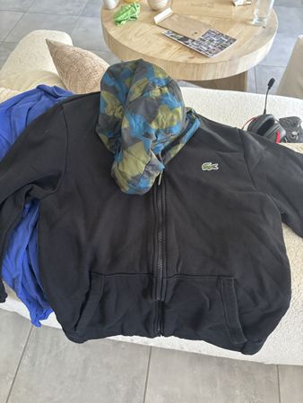 Veste Lacoste noire à capuche motifs camouflage taille xs