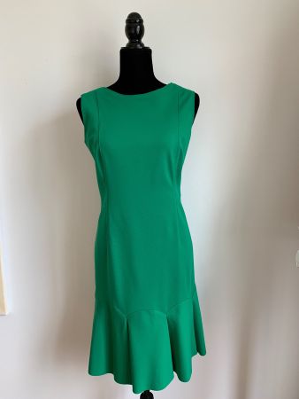 AKRIS punto: Grünes Sommer-Kleid mit Rückenausschnitt, 38