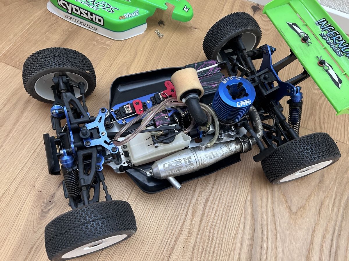 Kyosho Modellismo RC: Kyosho MP7.5 1/8 Nitro buggy – Usato da Kestenholz venduto da ask_9wxb 3