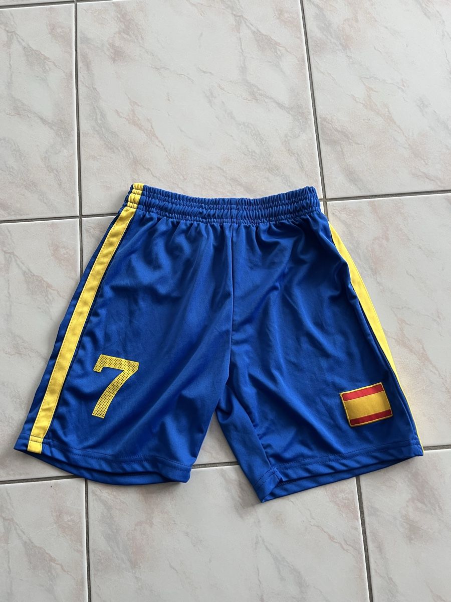 Scarpe, pantaloni & magliette da ginnastica: Short de foot Espagne #7 taille 12-14 ans – Nuovo (secondo la descrizione) da etagnières venduto da isoz01