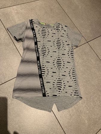 T-shirt modern  gr. 134 - 140 / 10 ans