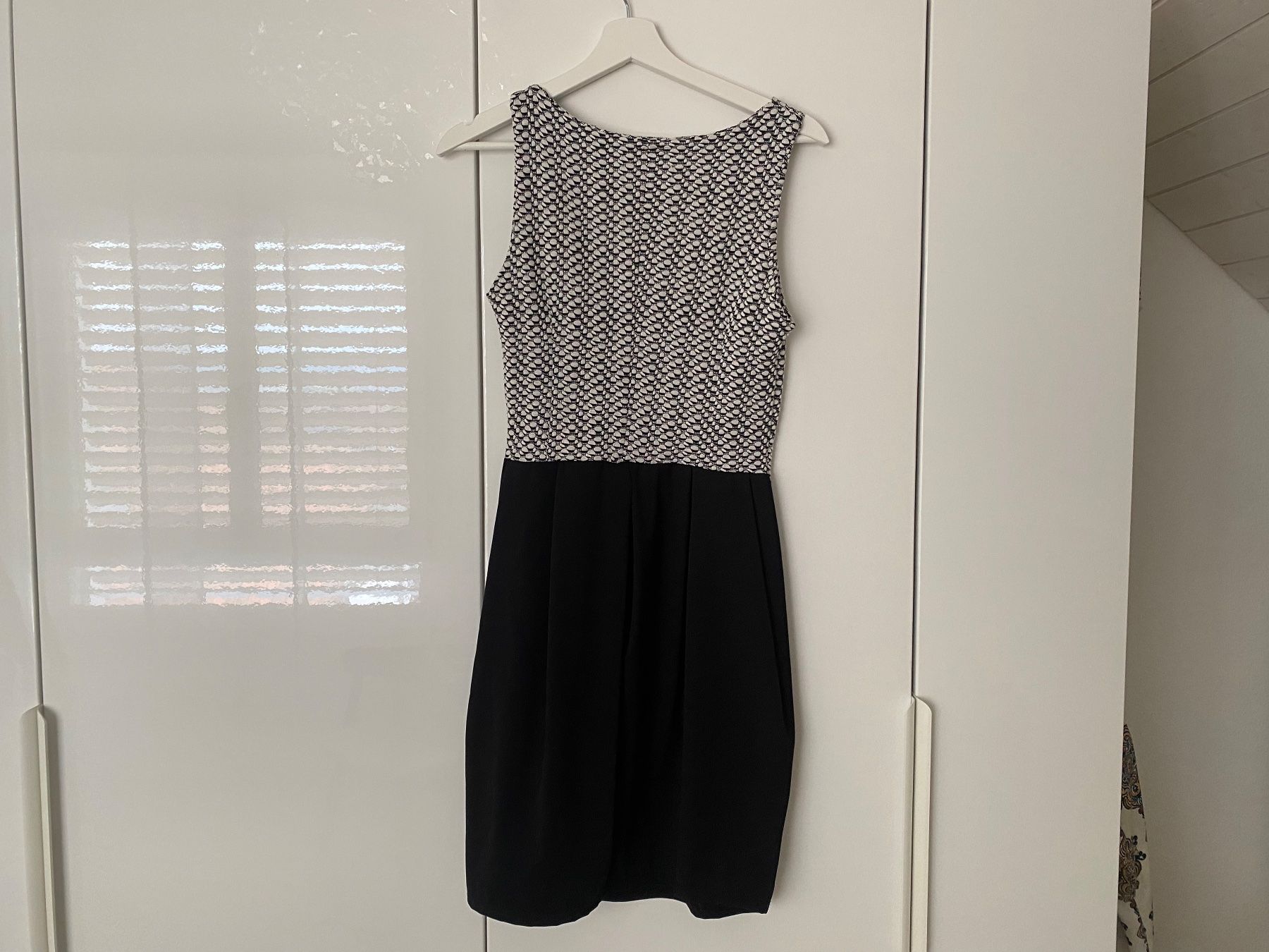 Vestiti: Kleid in Schwarz Weiss (Gr. S oder M) – Usato da Merenschwand venduto da R-R-R 2