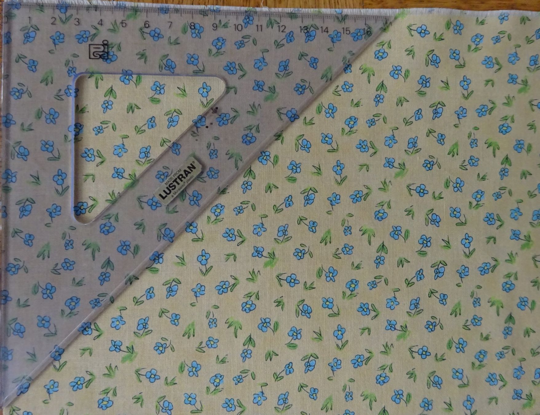 Tessuti: Baumwollstoff für Patchwork 51 x 84 cm – Nuovo (secondo la descrizione) da Bern venduto da Hero2.0
