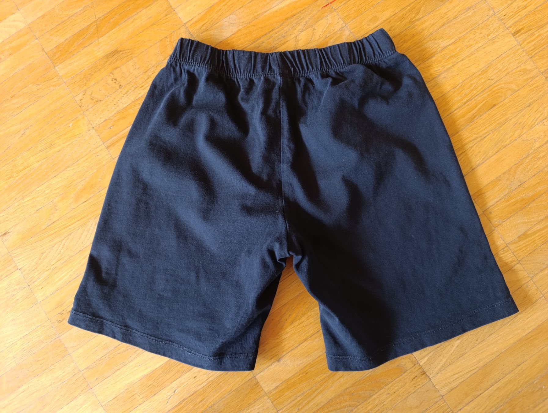 Pantaloni: Kinder Shorts, Gr 134, wie Neu – Nuovo (secondo la descrizione) da Zürich venduto da mir_2kjl 1