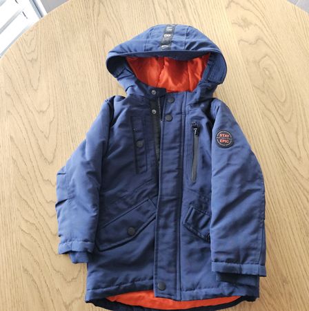Veste C&A taille 104
