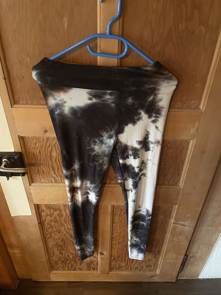 Pantaloni: Weiche Marmor Trainerhose – Nuovo (secondo la descrizione) da Lenk im Simmental venduto da banane50626