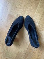 COS Schwarze Slingback-Pumps aus Wildleder Grösse 39