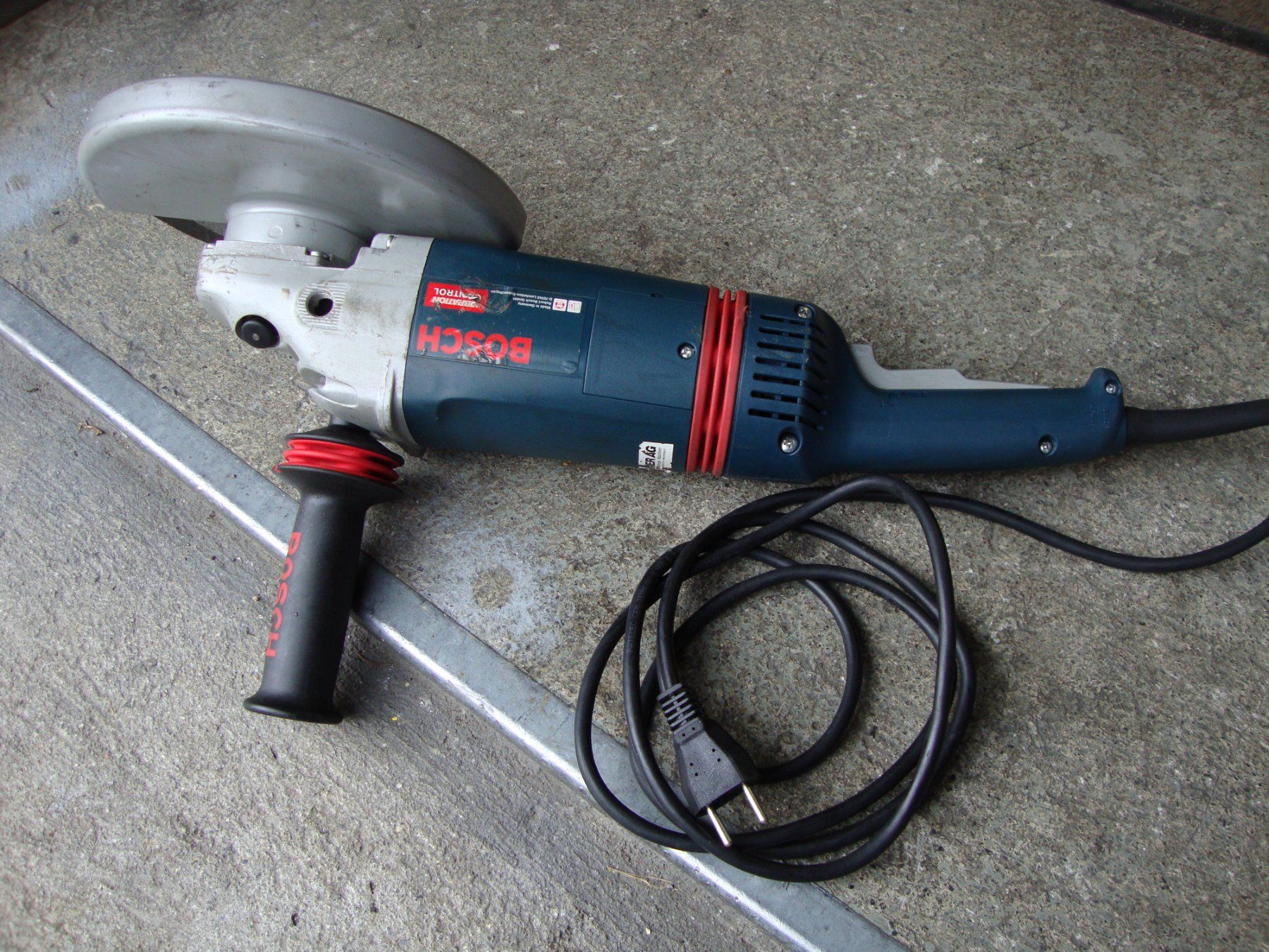 Bosch Schleifen & Polieren: Winkelschleifer  2200 W – Gebraucht aus Thun von Velo-7