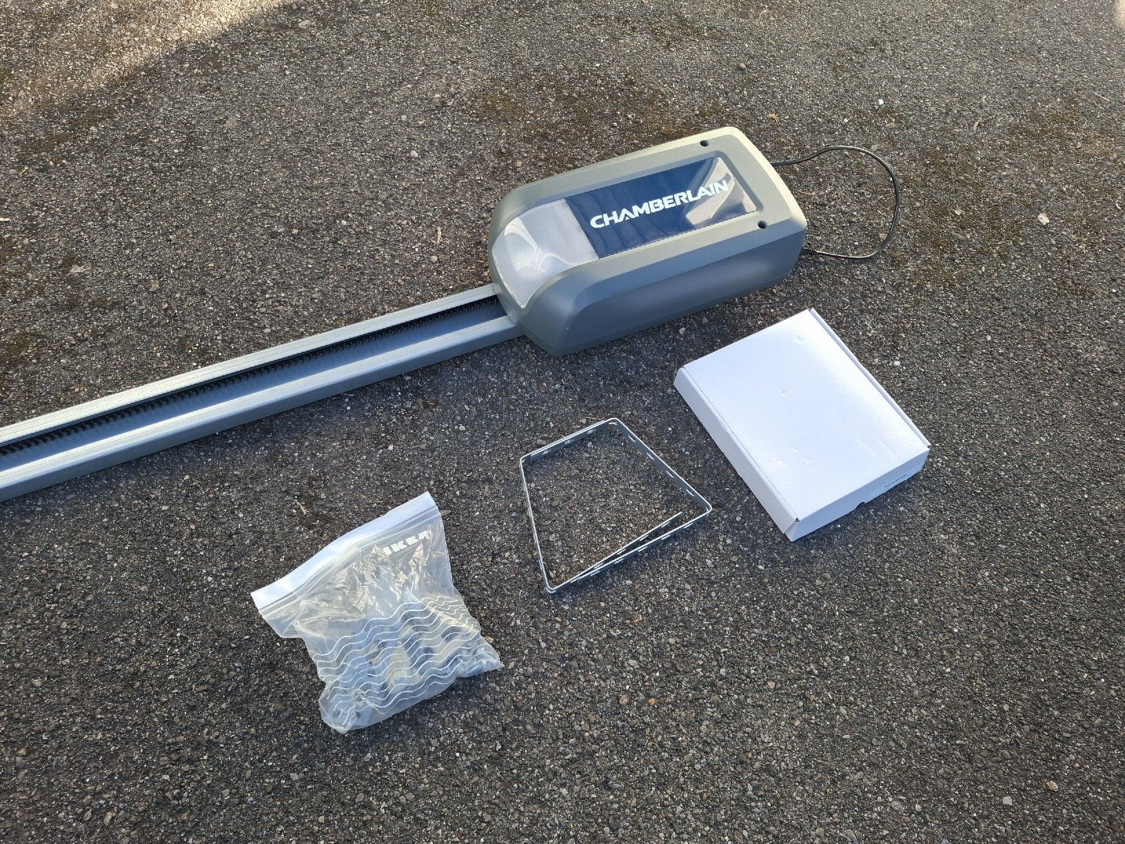 Altro Materiale elettrico: Chamberlain Garagentorantrieb ML810EV – Usato da Glattfelden venduto da volvo140920