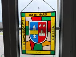 Du 1er Mars Neuchâtel Bleiverglasung Top Zustand 24x30