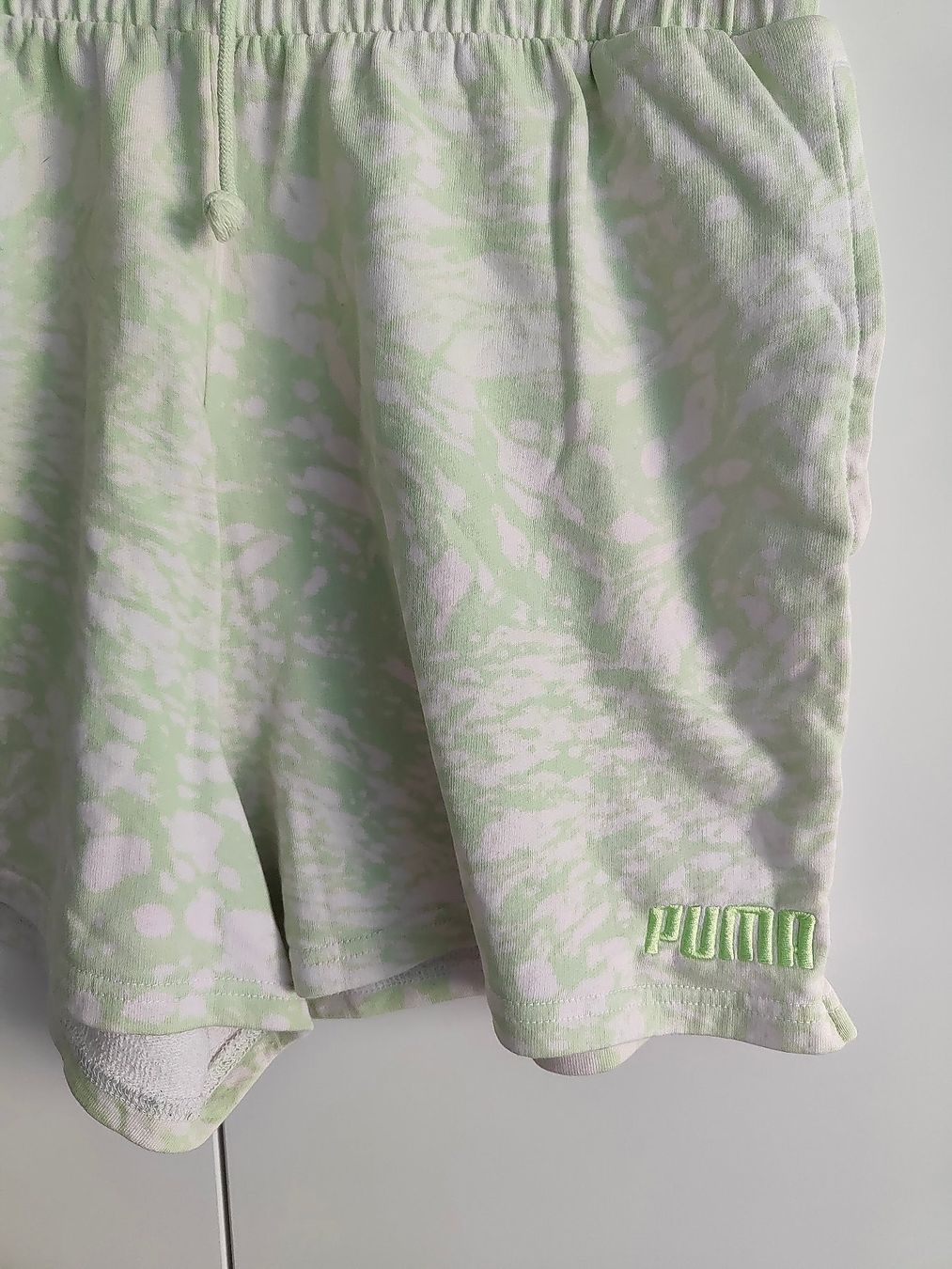 Puma Pantaloni: Puma Shorts - Grösse L – Usato da Rickenbach b. Wil venduto da VeryLovelyThings 1
