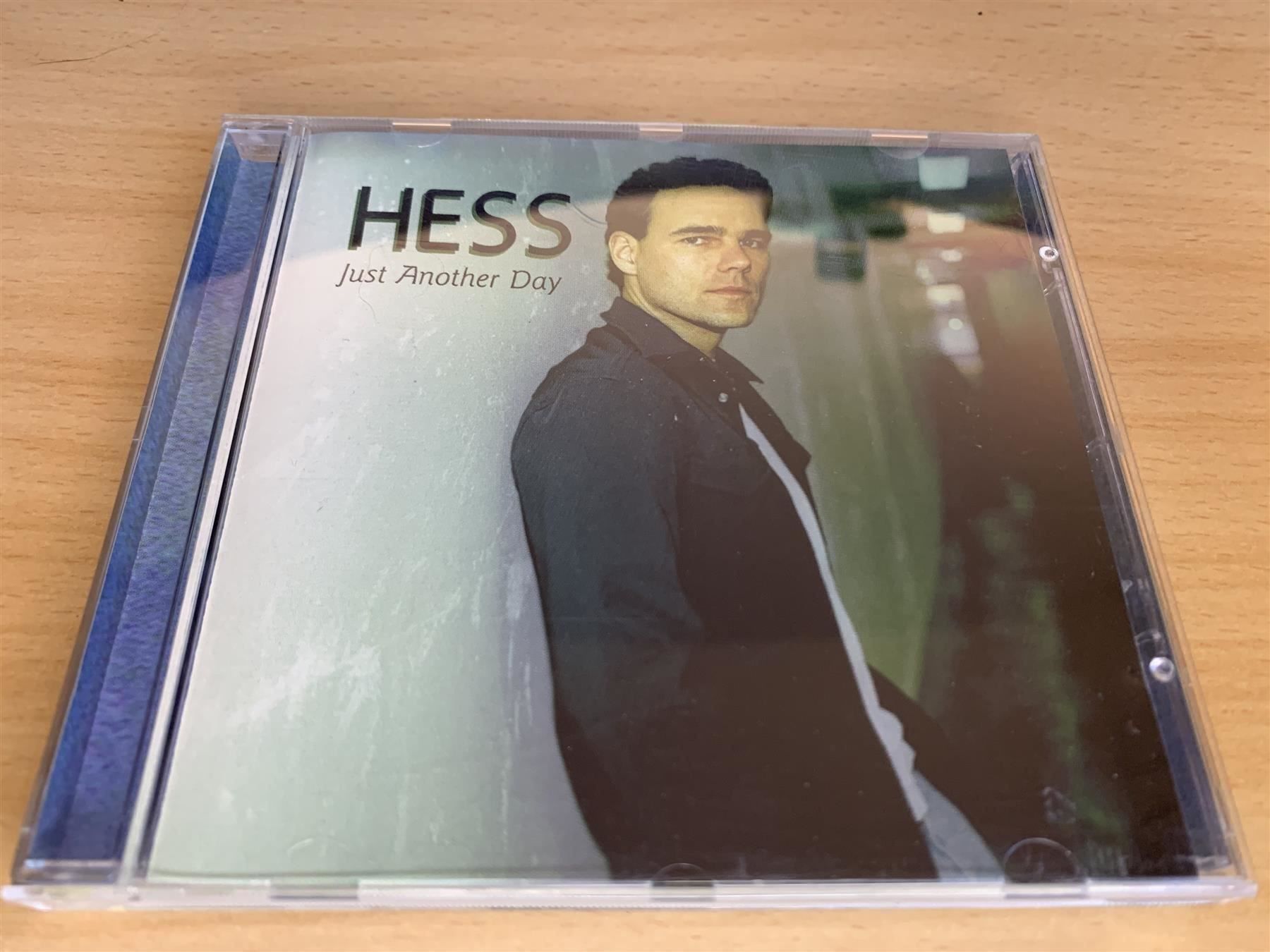 CD: Hess – Just Another Day – Usato da Rikon im Tösstal venduto da Alpenmutz