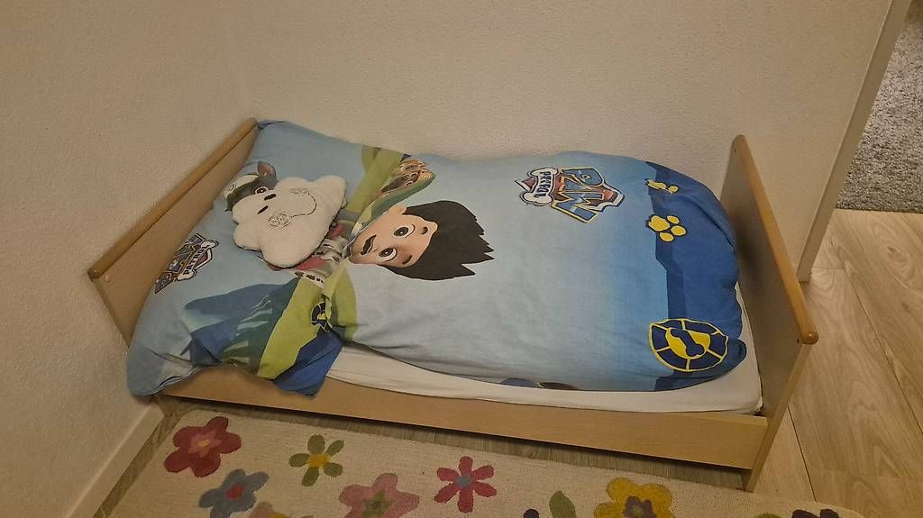 Letti: Mitwachsendes Baby-Bett – Usato da Altdorf UR venduto da Ibhp 1