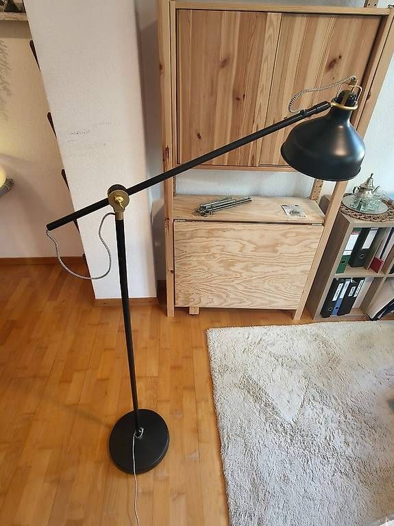 Ikea Lampade: Lampe à pied / Stehlampe – Usato da Bern venduto da pierreantoineblanc