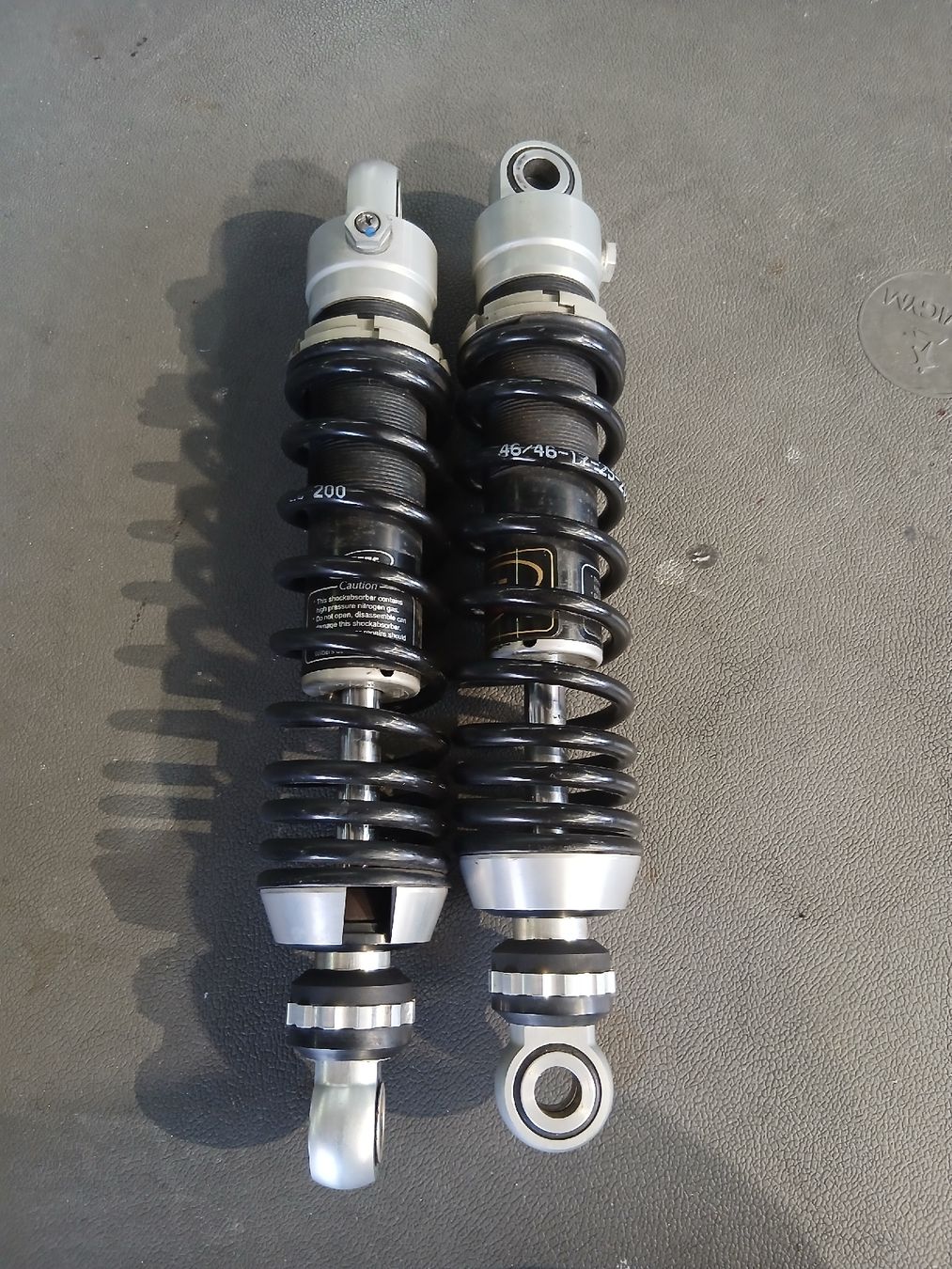 Tutti i ricambio per moto: Suspension wilbers 320mm – Usato da Romanel-s-Lausanne venduto da site76 1