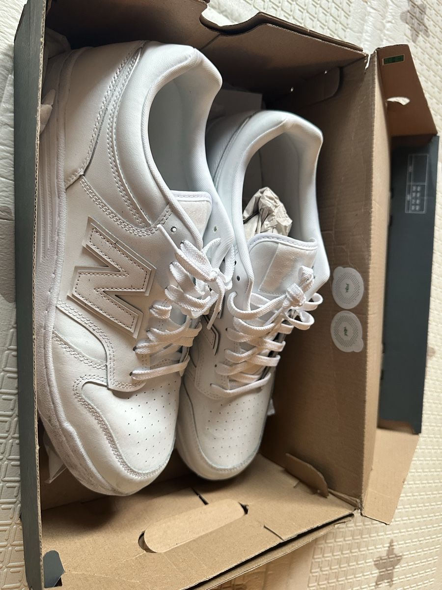 Scarpe da uomo: Never worn new balance trainers – Nuovo e nell'imballaggio originale da Basel venduto da VanBuyer2010