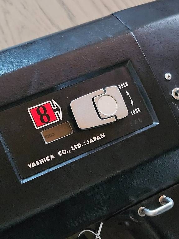 Videocamere: Yashica Electro Super-800 Super 8 Kamera – Usato da Feuerthalen venduto da lorisvetter 3