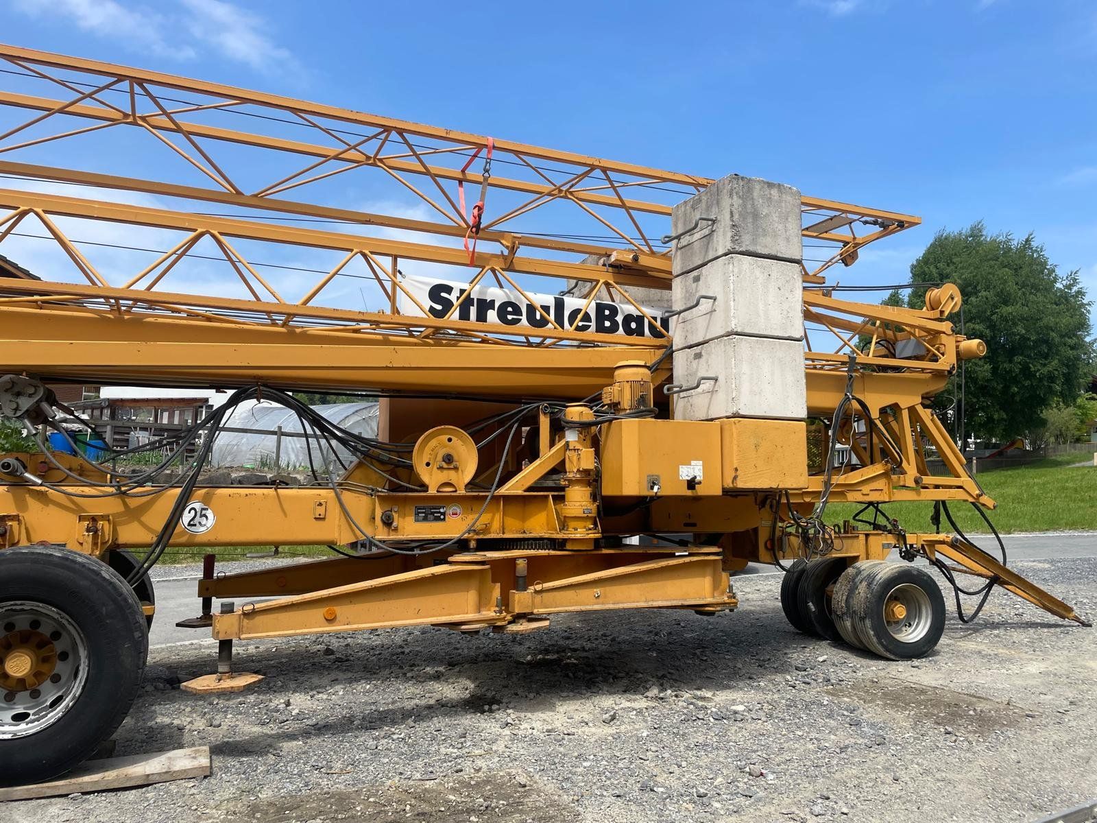 Liebherr Gru: Liebherr 22 SE – Usato da Brülisau venduto da Blaeche1 1