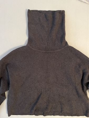 Zara Pullover