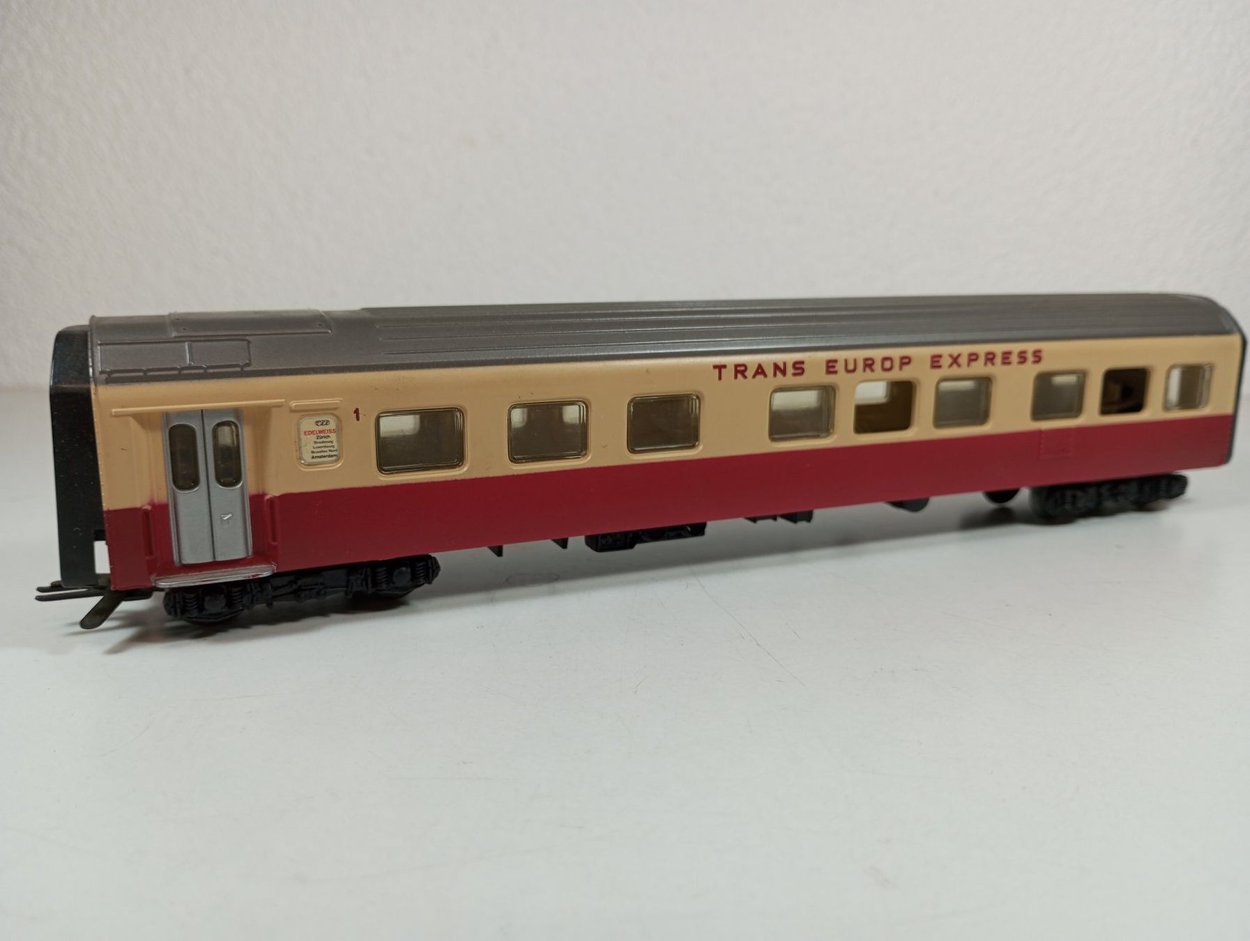 Märklin Modelleisenbahnen: Märklin DIG: 3071 TEE Triebzug SBB / rame TEE CFF – Gebraucht aus Fontaines NE von waterfoot 4