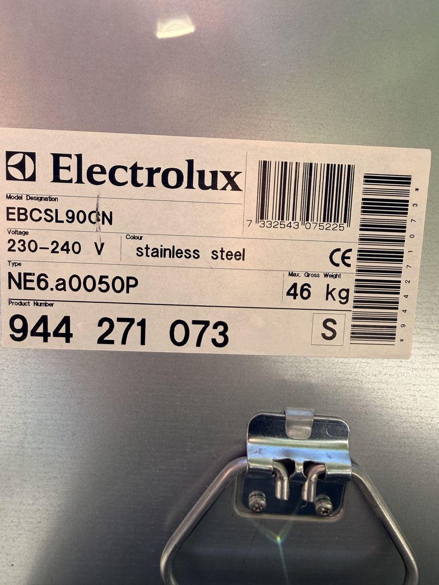 Electrolux Elettrodomestici da cucina: Electrolux Kompaktbackofen EBCSL90CN mit Mikrowelle – Usato da Luzern venduto da Scoba 7