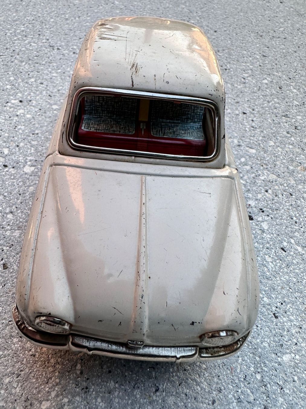Jouets: Blechauto Renault Dauphine – Défectueux à Seuzach par Jage 5