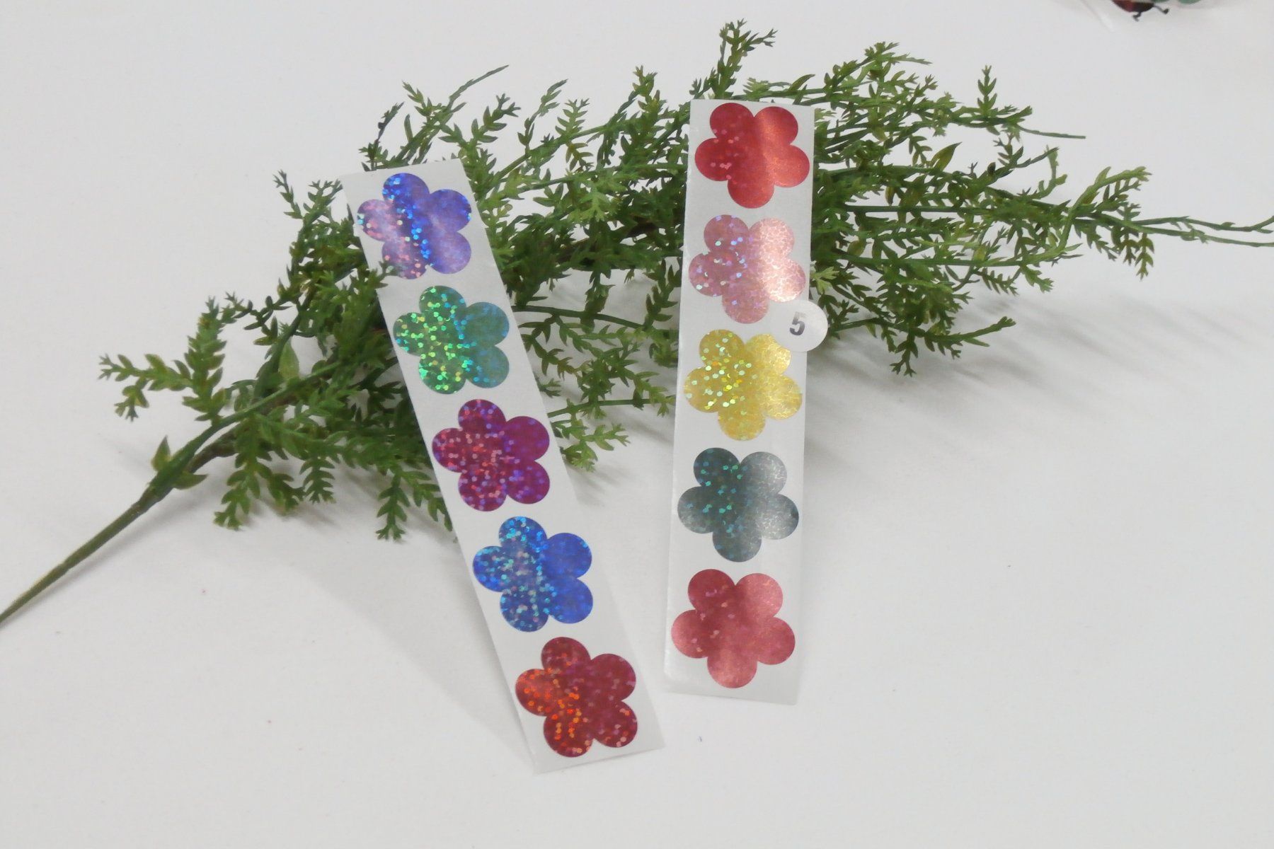Sticker: 100 Sticker Glitzer Blumen (5) – Nuovo e nell'imballaggio originale da Blatten b. Naters venduto da Hobschelti 1