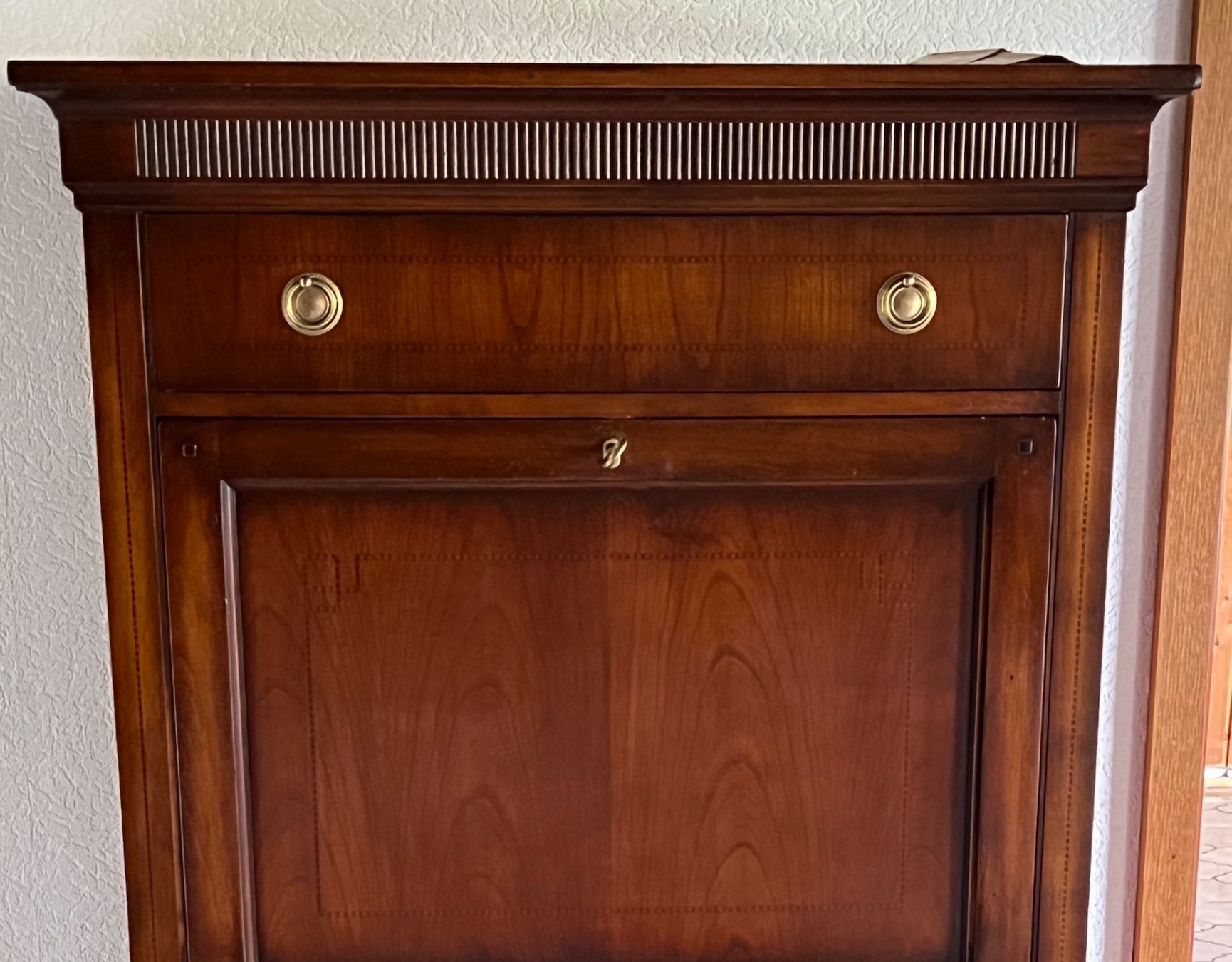 Scrivanie: Biedermeier Sekretär Nussbaum Kommode Jugendstil SELVA – Usato da Gemünden venduto da GEUENWALD 2