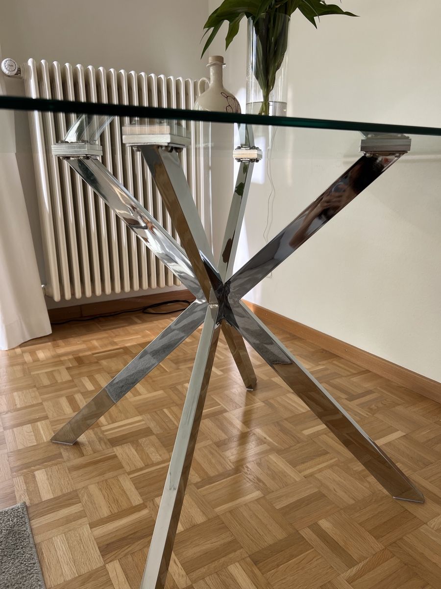 Tavoli: Neuer Glastisch mit Chrombeinen (2 Monate alt) – Usato da Zürich venduto da CXClouds 4