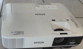Epson Beamer EB-1980WU WUXGA gebraucht