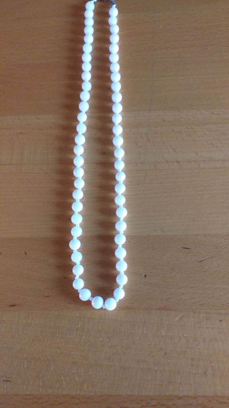 Catenine: Halskette Weisse Jade – Nuovo e nell'imballaggio originale da Wünnewil venduto da 04Blume