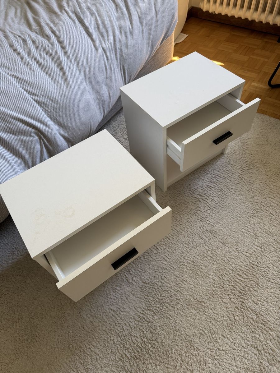 Comodini: 2x Nachttisch weiss mit Schublade – Usato da Zürich venduto da Pascal98 2