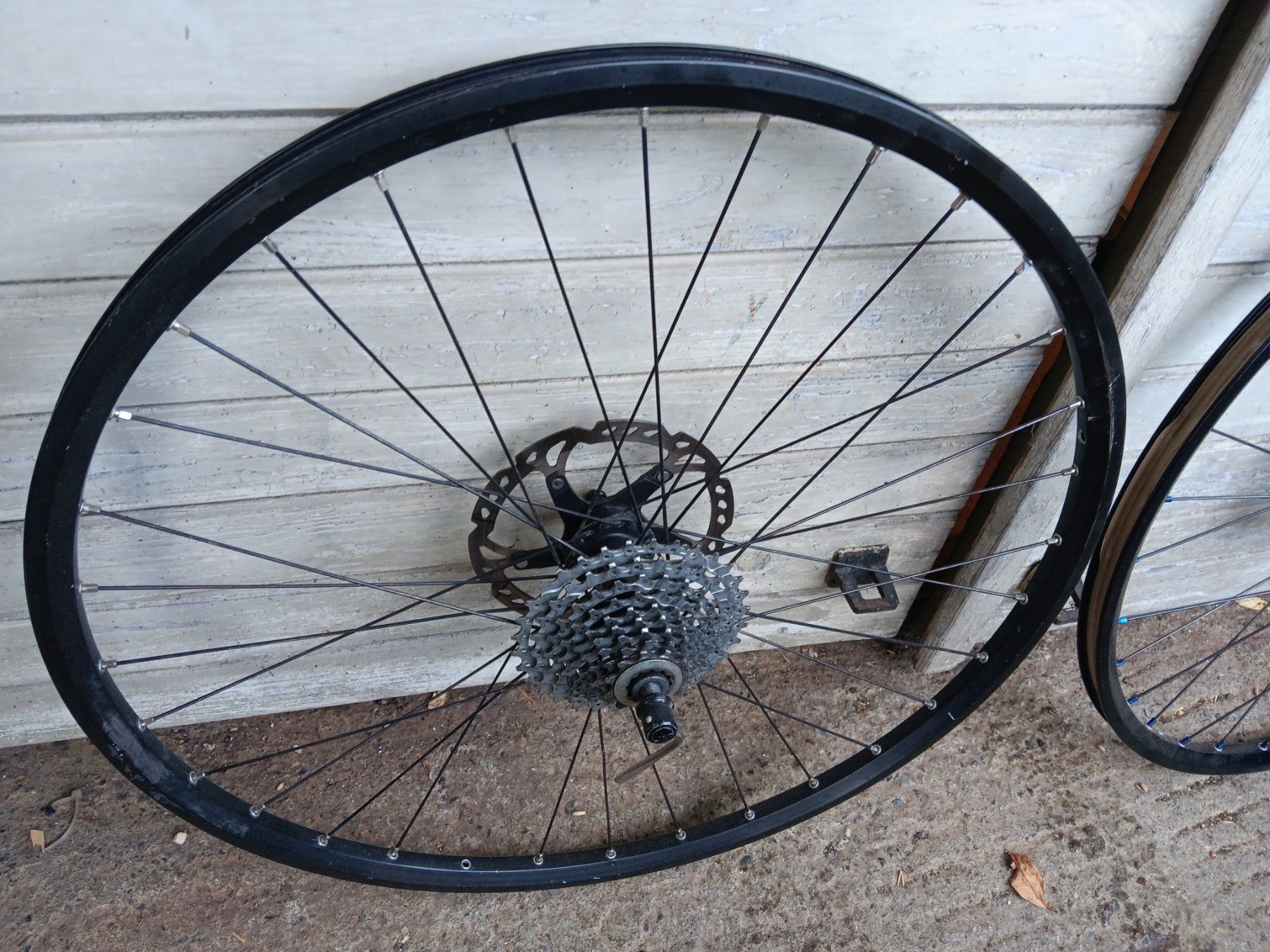 Shimano Cerchioni: 2 Felgen Alu mit Scheibenbremsen – Usato da Dietikon venduto da Sauber64 2