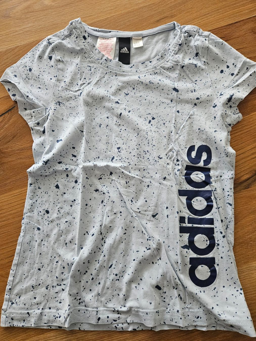 Adidas Camicette, T-shirt & Top: Adidas Tshirt hellblau Gr. 140 – Usato da Engelburg venduto da ynnoc19