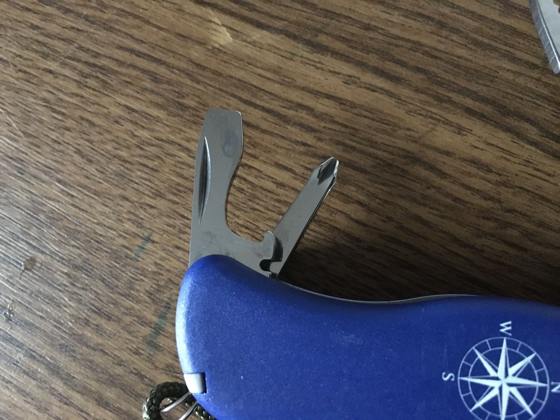 Victorinox Coltelli tascabile: VICTORINOX - Skipper - Sackmesser - mit olivem Paracord – Usato da Andwil SG venduto da Rainboli 9