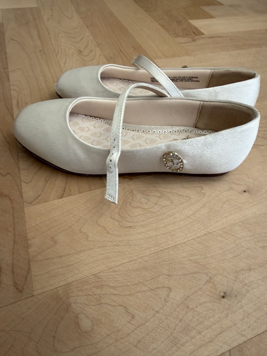 Next Scarpe per ragazze: Ivory bailarina with strap – Usato da Aadorf venduto da ycobos 1