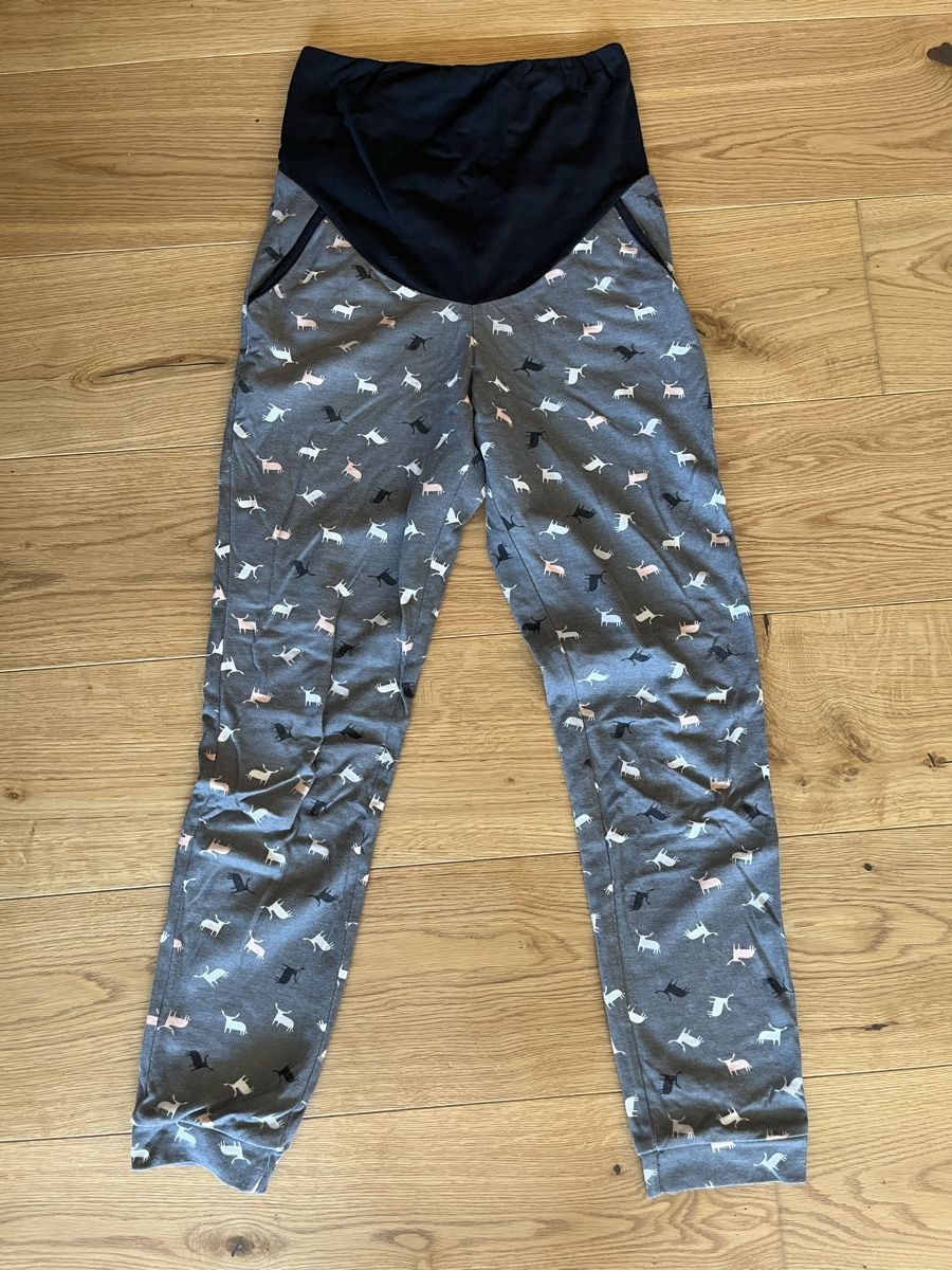Pantaloni: Trainingshose, Pyjamahose Schwangerschaft – Usato da Davos Dorf venduto da hoiloi123