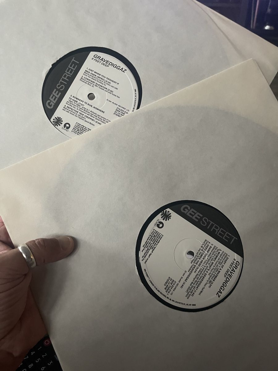 Dischi in vinile: Gravediggaz / 6 feet Deep – Nuovo (secondo la descrizione) da Dagmersellen venduto da stonefinger 3